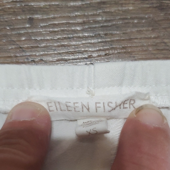 Eileen Fisher White Ankle Cropped Pants Lightweight Relaxed Fit - Picture 2 of 9